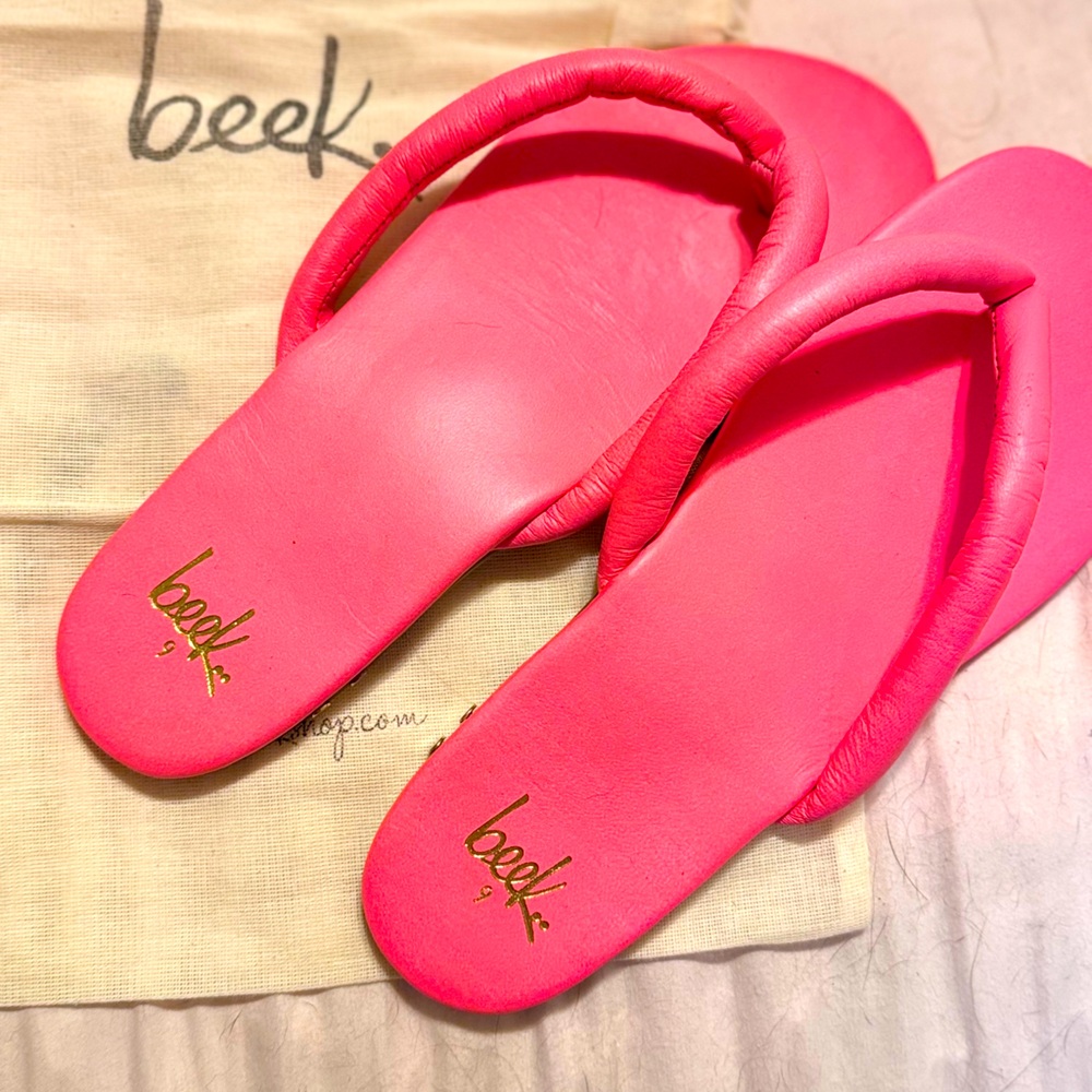 beek sunbird leather flip flops
